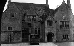 Manor House 1954, Northborough