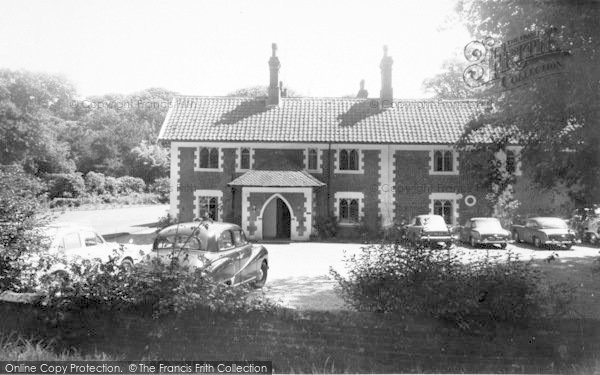 Photo of Northrepps, Northrepps Cottage Hotel And Country Club  c.1965