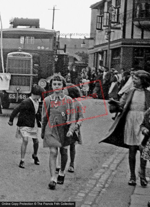 Photo of Northumberland Heath, Girls Enjoying The Carnival Procession 1939