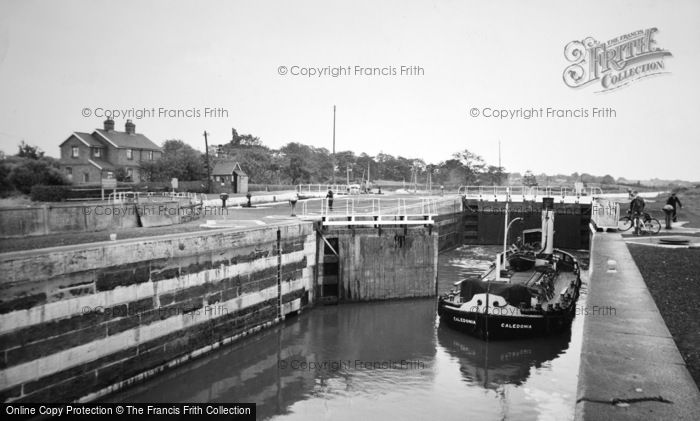 Photo of Northwich, Hunts Lock c.1955