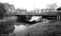 The Town Bridge c.1965, Northwich