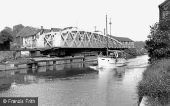 Northwich, Town Bridge c1960