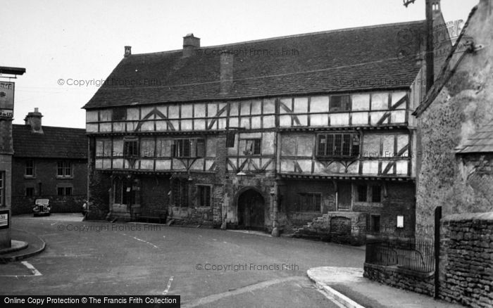 Photo of Norton St Philip, The George Inn 1951