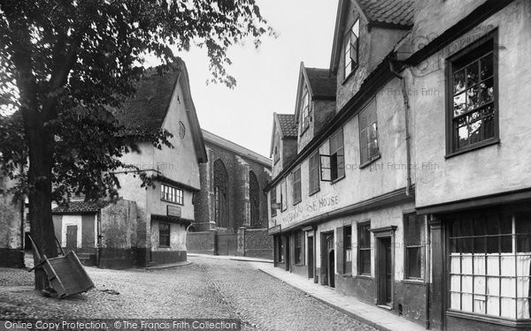Photo of Norwich, Elm Hill 1929