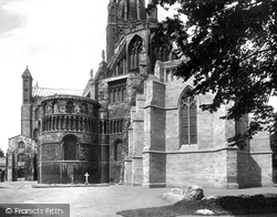 New Memorial Chapel And Edith Cavell's Grave 1932, Norwich