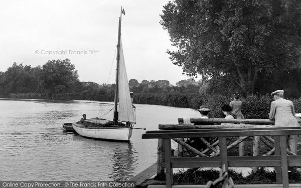 Photo of Norwich, Sailing Boat, Brundall Gardens 1922