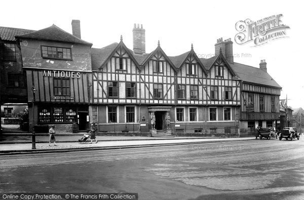 Photo of Norwich, Samson and Hercules House, Tombland 1929