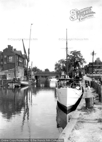 Photo of Norwich, The Wensum And Prince Of Wales Bridge 1935