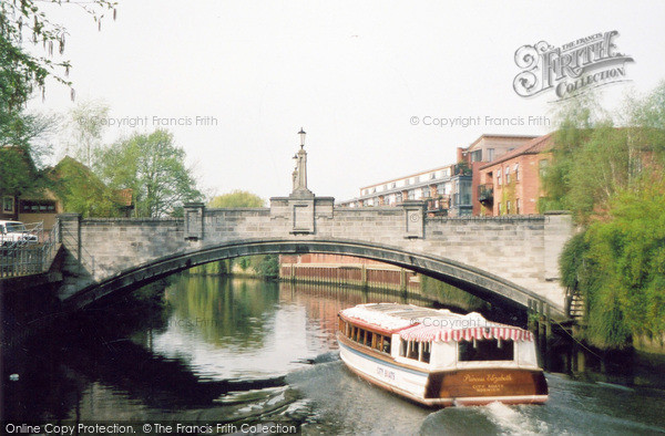 Photo of Norwich, Whitefriars Bridge 2004