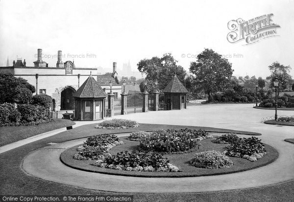 Photo of Nottingham, Castle Grounds 1920