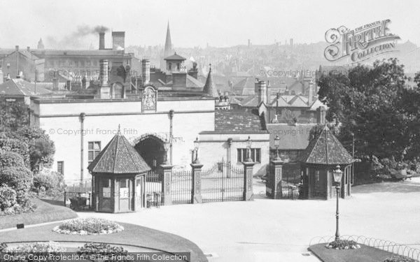 Photo of Nottingham, Park Gates, Castle Grounds 1920