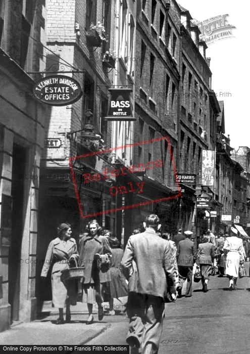 Photo of Nottingham, Pedestrians On Bridlesmith Gate c.1950