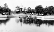 Queen Victoria Statue c.1955, Nottingham