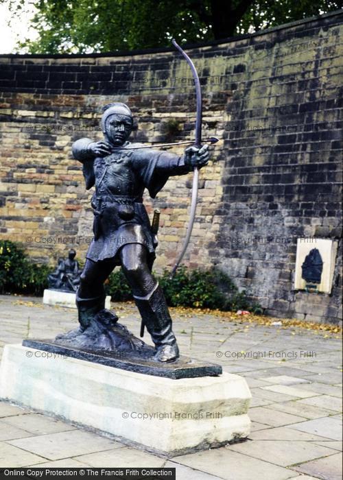Photo of Nottingham, Robin Hood Statue, Castle Grounds 1990