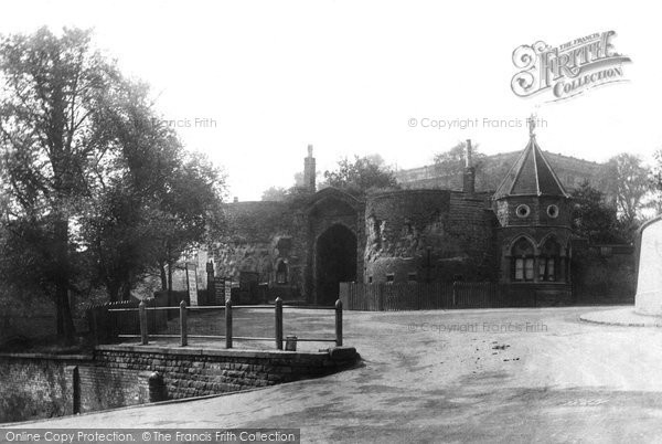 Photo of Nottingham, The Old Castle Gateway 1902