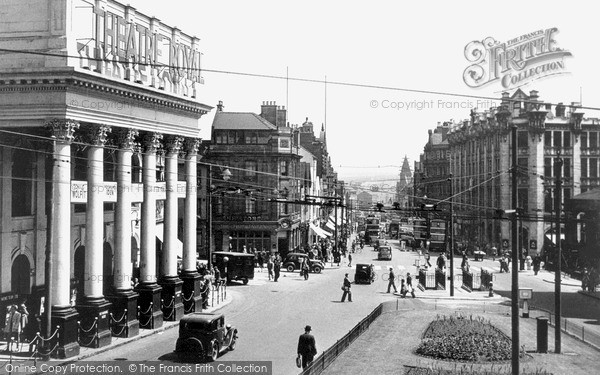 Photo of Nottingham, Theatre Square 1949