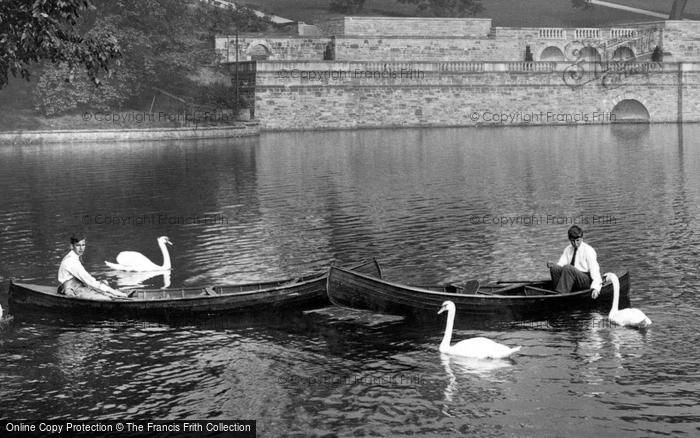 Photo of Nottingham, University, Boating 1928