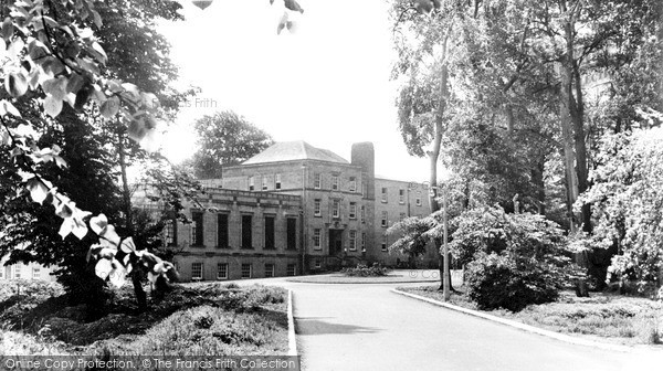 Photo of Nottingham, University, Hugh Stewart Hall c.1955