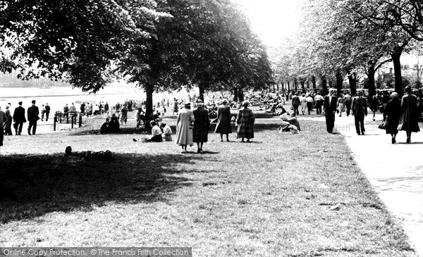 Photo of Nottingham, Victoria Embankment c.1955