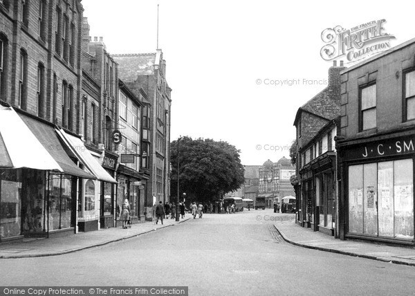 Photo of Nuneaton, Church Street c.1945
