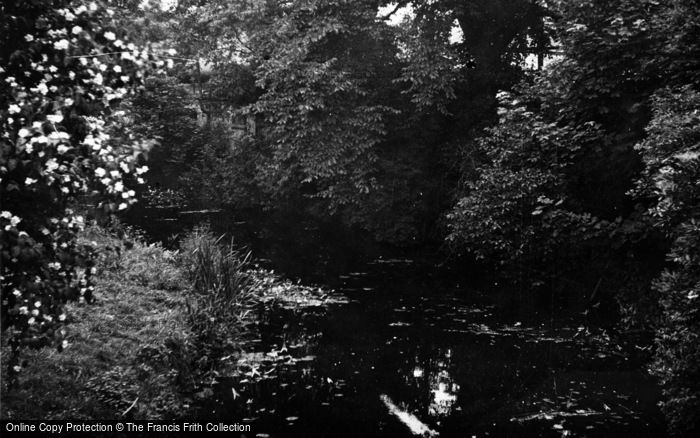Photo of Nuneaton, Riversley Park c.1945