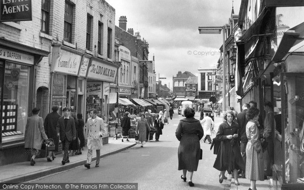 Photo of Nuneaton, Town Centre 1957