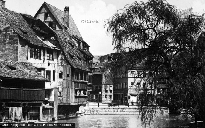 Photo of Nuremburg, Houses On The River c.1930