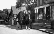 A Horse And Cart 1908, Nutfield