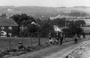 Children On Redstone Hill 1906, Nutfield