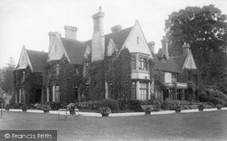 Court 1906, Nutfield