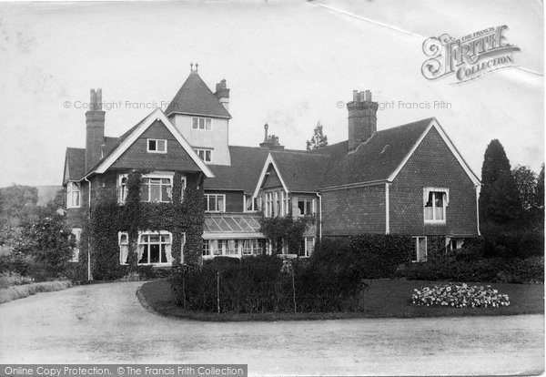 Photo of Nutfield, Kentwins 1906