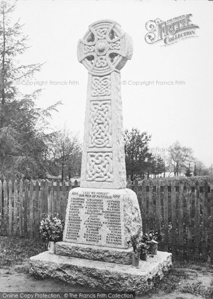 Photo of Nutfield, War Memorial 1922