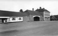 Shelley Arms Hotel c.1960, Nutley