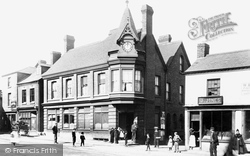 Clock And Post Office 1900, Oakengates