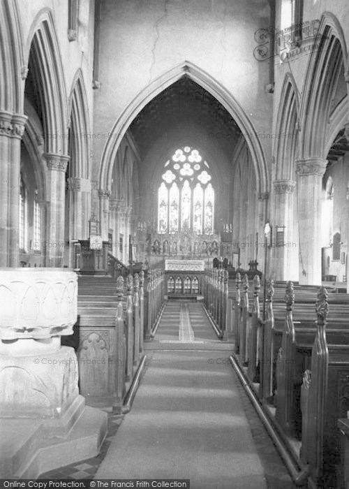 Photo of Oakham, Church, The Nave c.1950