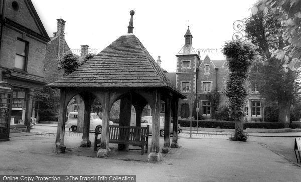 Photo of Oakham, Old Pump c.1965