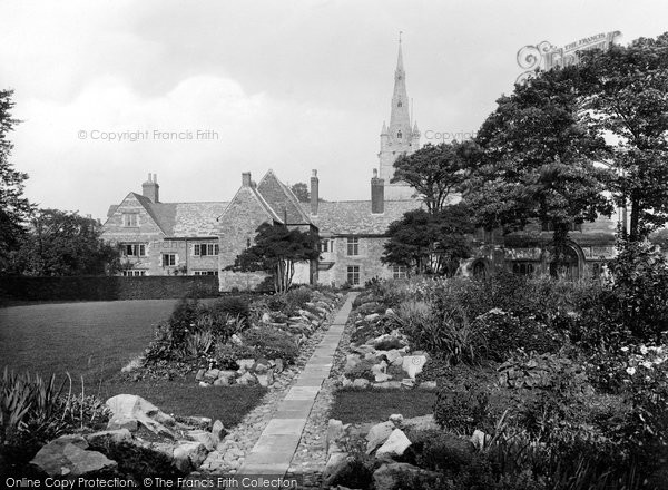 Photo of Oakham, School Sanatorium And Gardens 1927