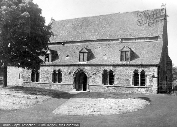 Photo of Oakham, The Ancient Court House c.1950