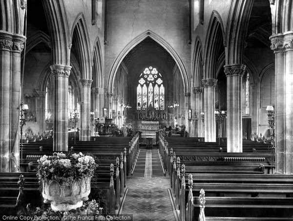 Photo of Oakham, The Church Nave 1927
