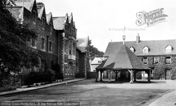 Photo of Oakham, The Old Buttercross 1927