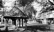 The Old Pump And Buttercross 1927, Oakham