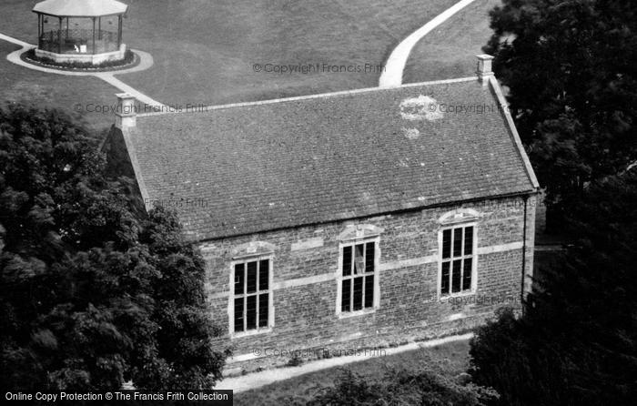 Photo of Oakham, The Old School c.1950