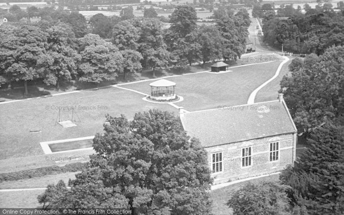 Photo of Oakham, The Park c.1950