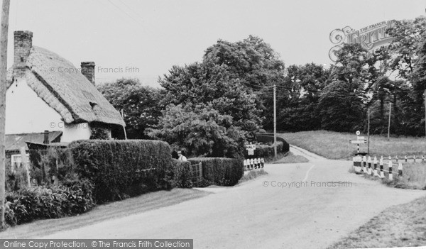 Photo of Oakley, The Village c.1955