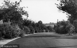 Lonsdale Avenue c.1955, Oakwood