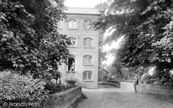 The Mill 1915, Ockham