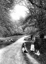 Girls In Friday Street 1906, Ockley