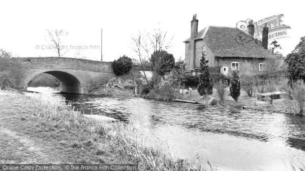 Photo of Odiham, Basingstoke Canal c.1965