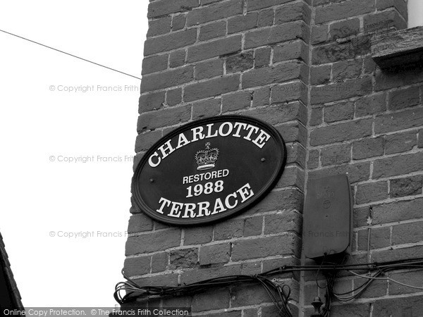 Photo of Odiham, Charlotte Terrace 2004