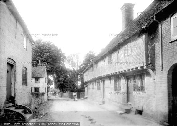 Photo of Odiham, Old Houses Cemetery Hill 1906